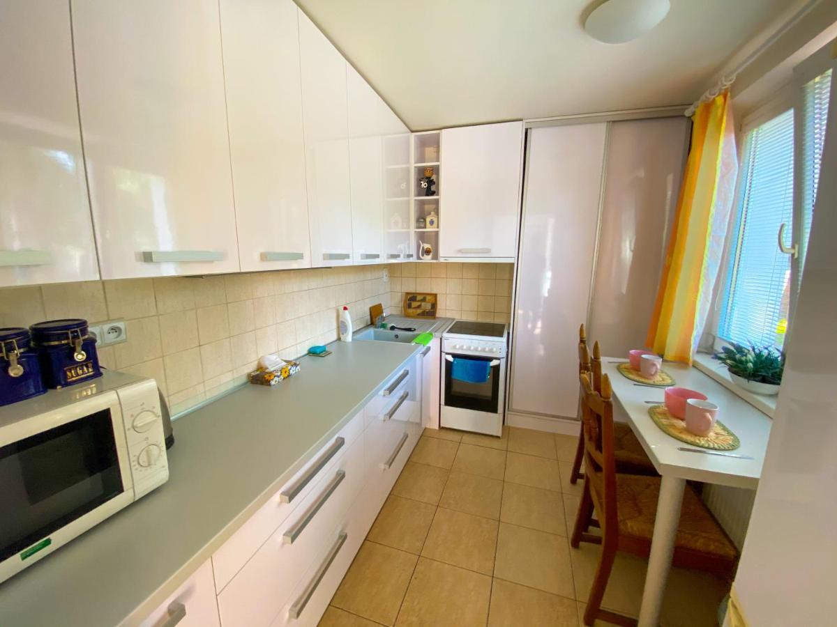 3 Bedroom Apartment In The Part Of The City Banská Bystrica Exterior photo