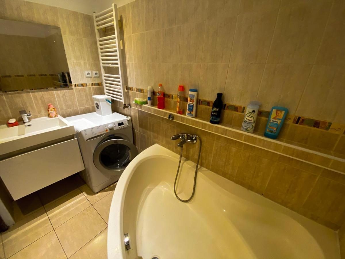 3 Bedroom Apartment In The Part Of The City Banská Bystrica Exterior photo